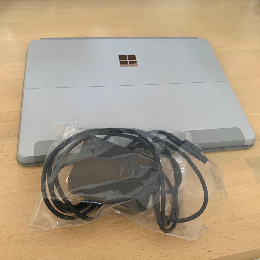 Windowsタブレット本体 Microsoft Surface Go 128GB Model 1824