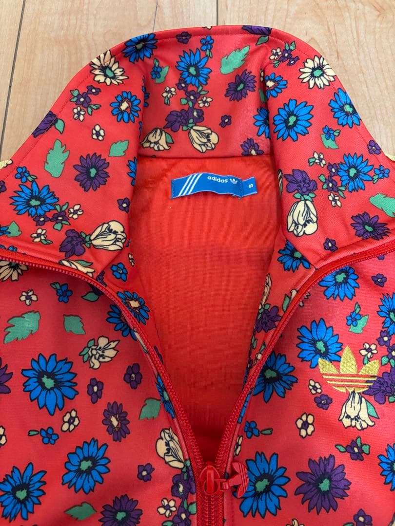 adidas フラワープリント ジャージ S 映画「かくかくしかじか」