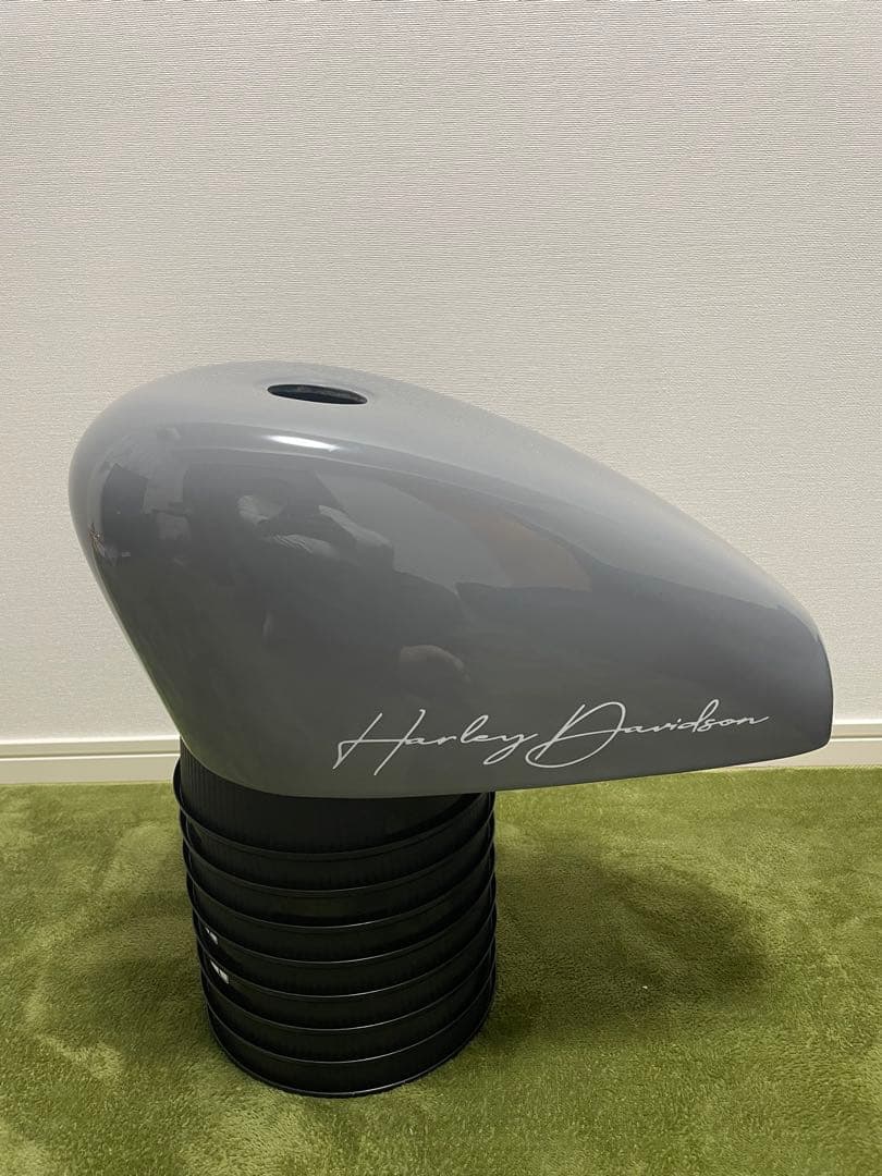 サイモンカスタムハーレーダビッドソン タンクカバー　グロスグレー