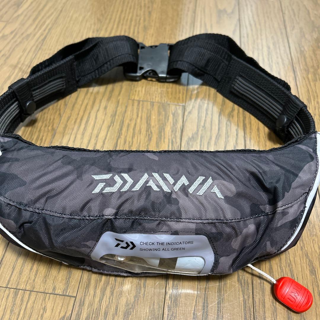 DAIWA 迷彩ライフジャケット