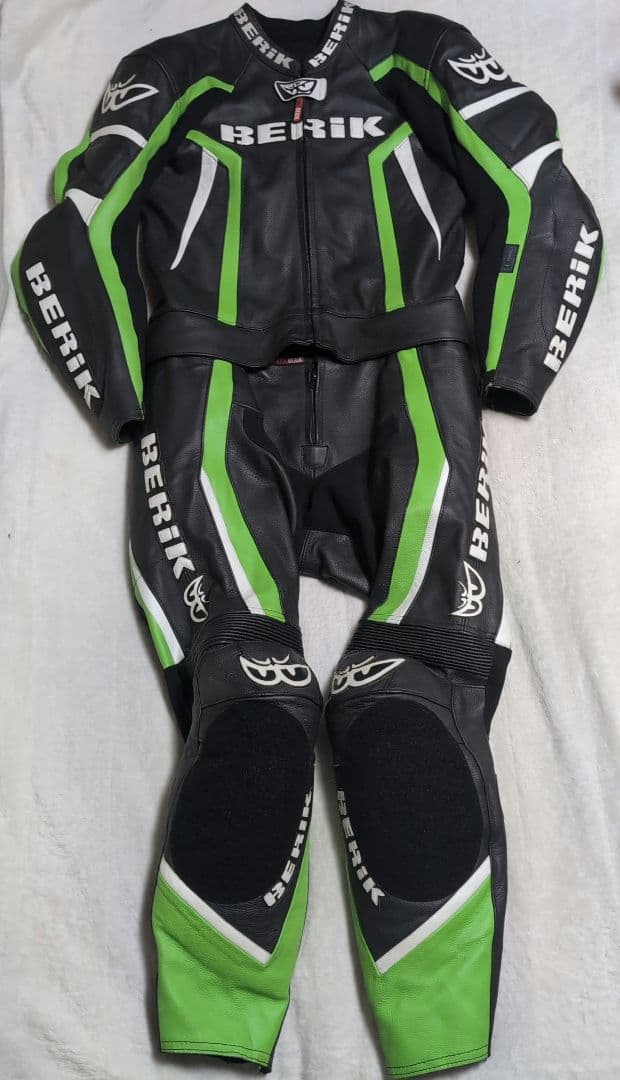 ベリック　パンツレーシングスーツ　2ピース　BERIK　LWサイズ