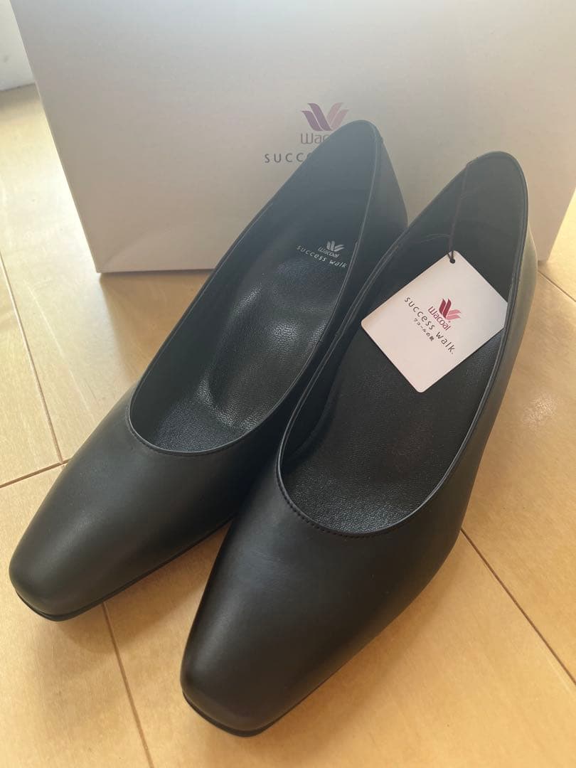 【新品未使用】ワコール　サクセスウォーク　23cm EE ヒール5cm