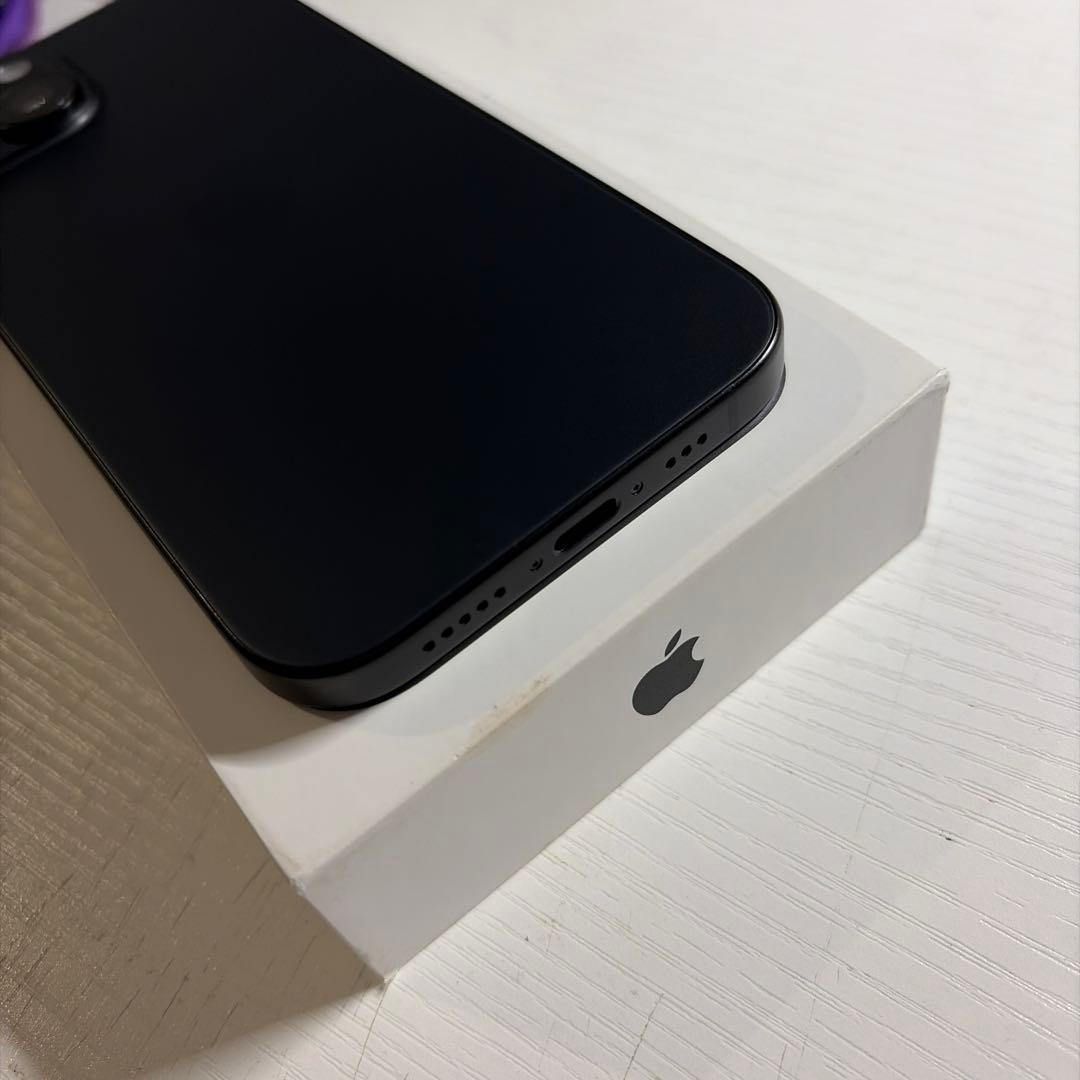 ジャビくん iPhone15 128GB ブラック SIMフリー 極美品