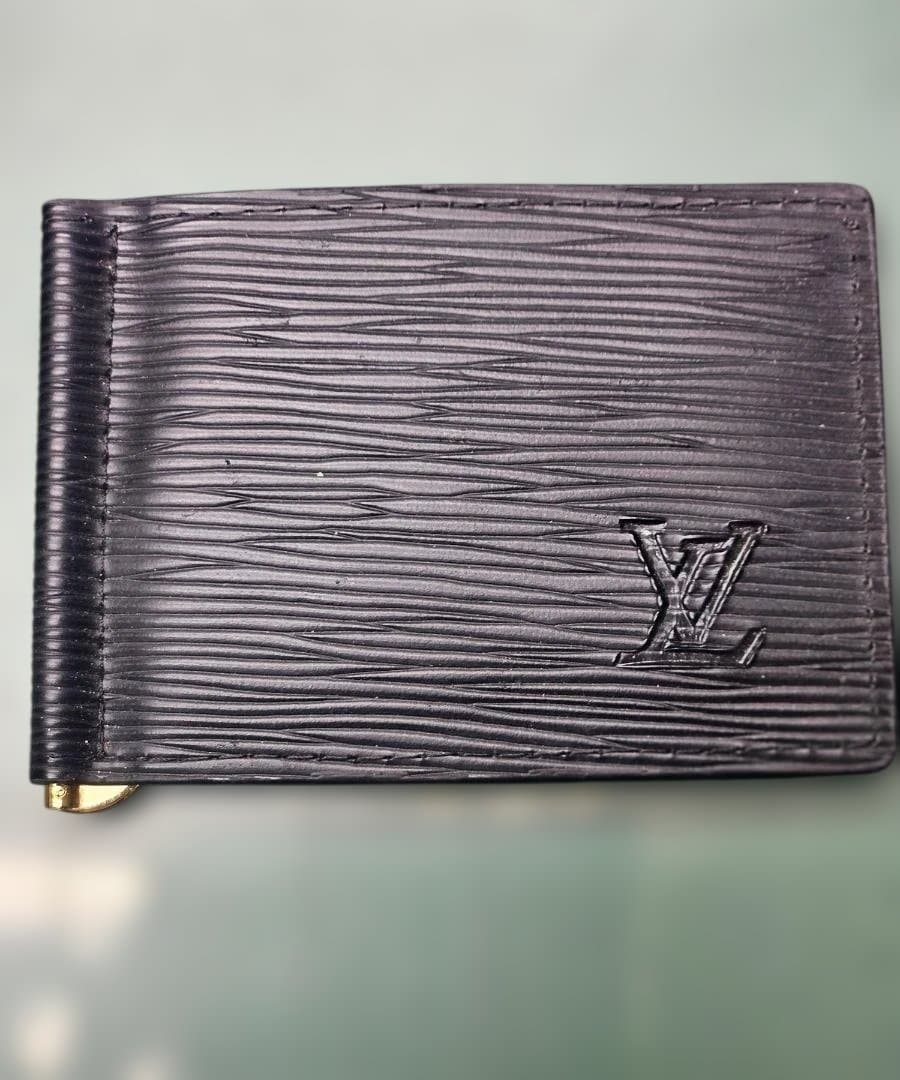 Louis Vuitton 二つ折り財布 黒