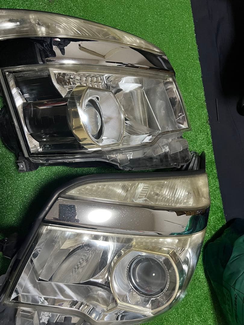 70ヴォクシー ヘッドライト