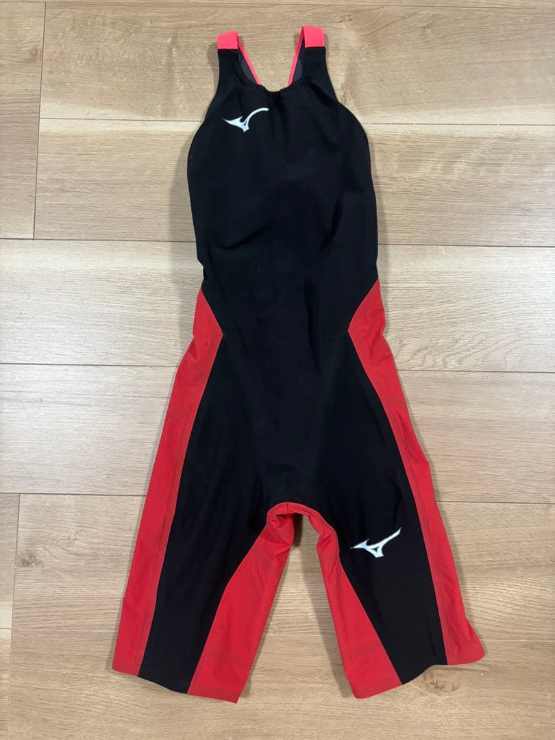 ミズノ 競泳水着　高速水着 レディース GX SONIC6 CR （Mサイズ）