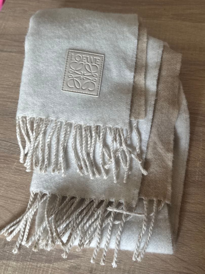 LOEWE ウールマフラー ベージュ フリンジ付き