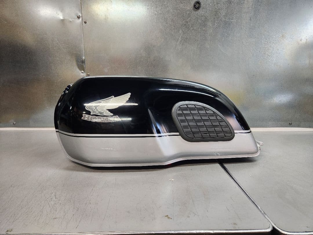 H*o様 GB250 タンク 大きな凹みなし 塗装ベース