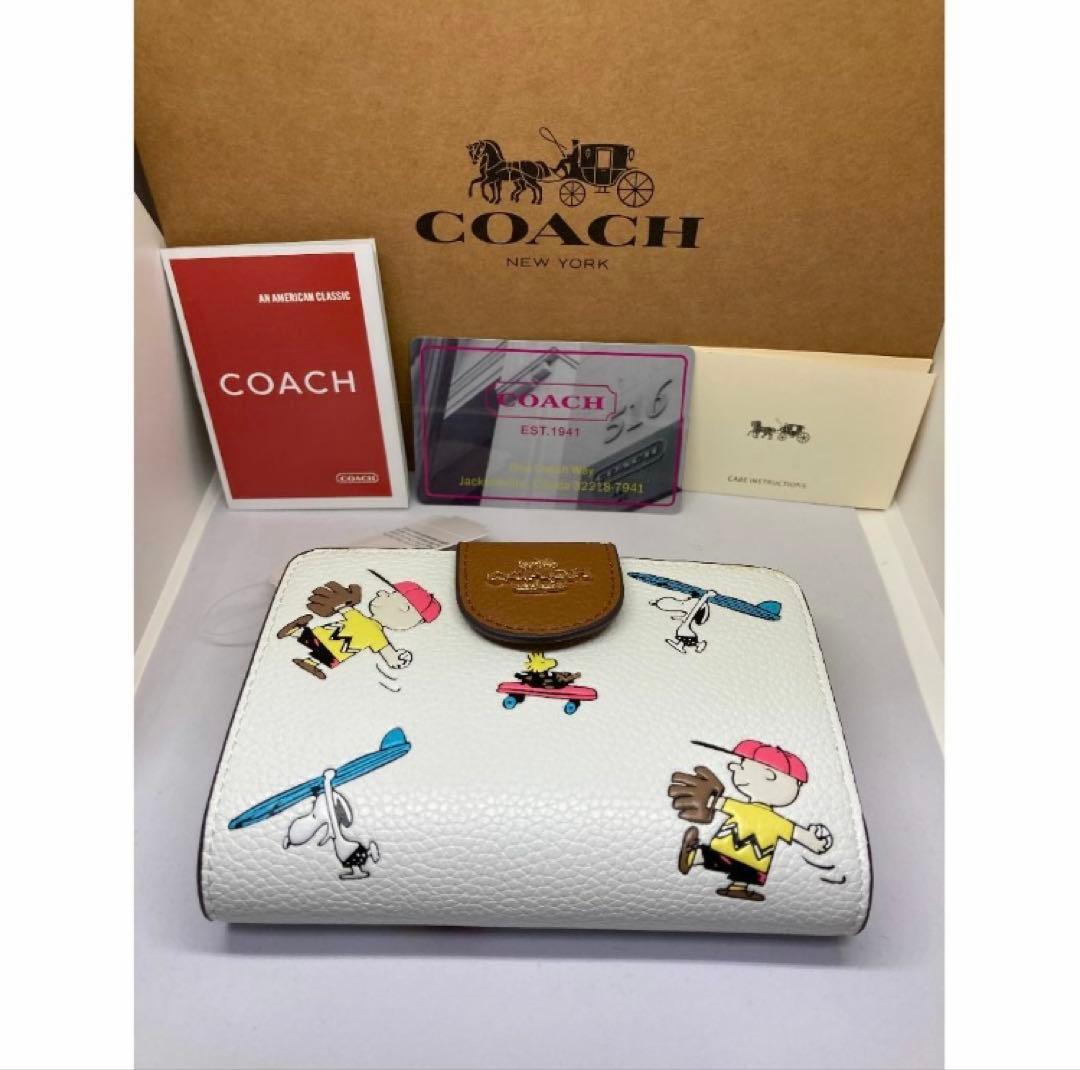 COACH　コーチ　C4899　二つ折り財布　コーチ×ピーナッツ　スヌーピー