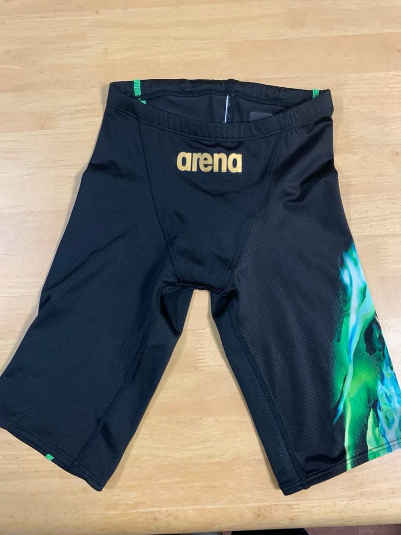 arena 競泳水着 黒・緑 Fina認証　FAR-3541M