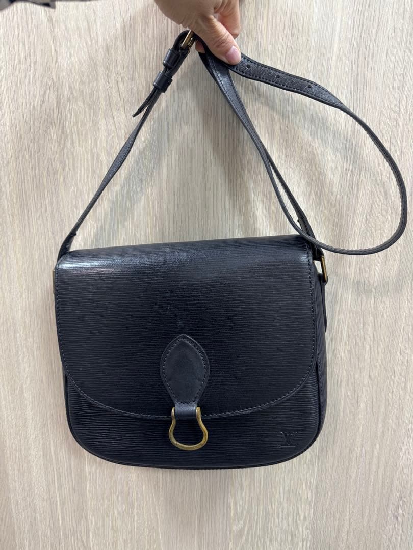 ルイ・ヴィトン　LOUIS・VUITTON サンクルー　エピレザー　ブラック