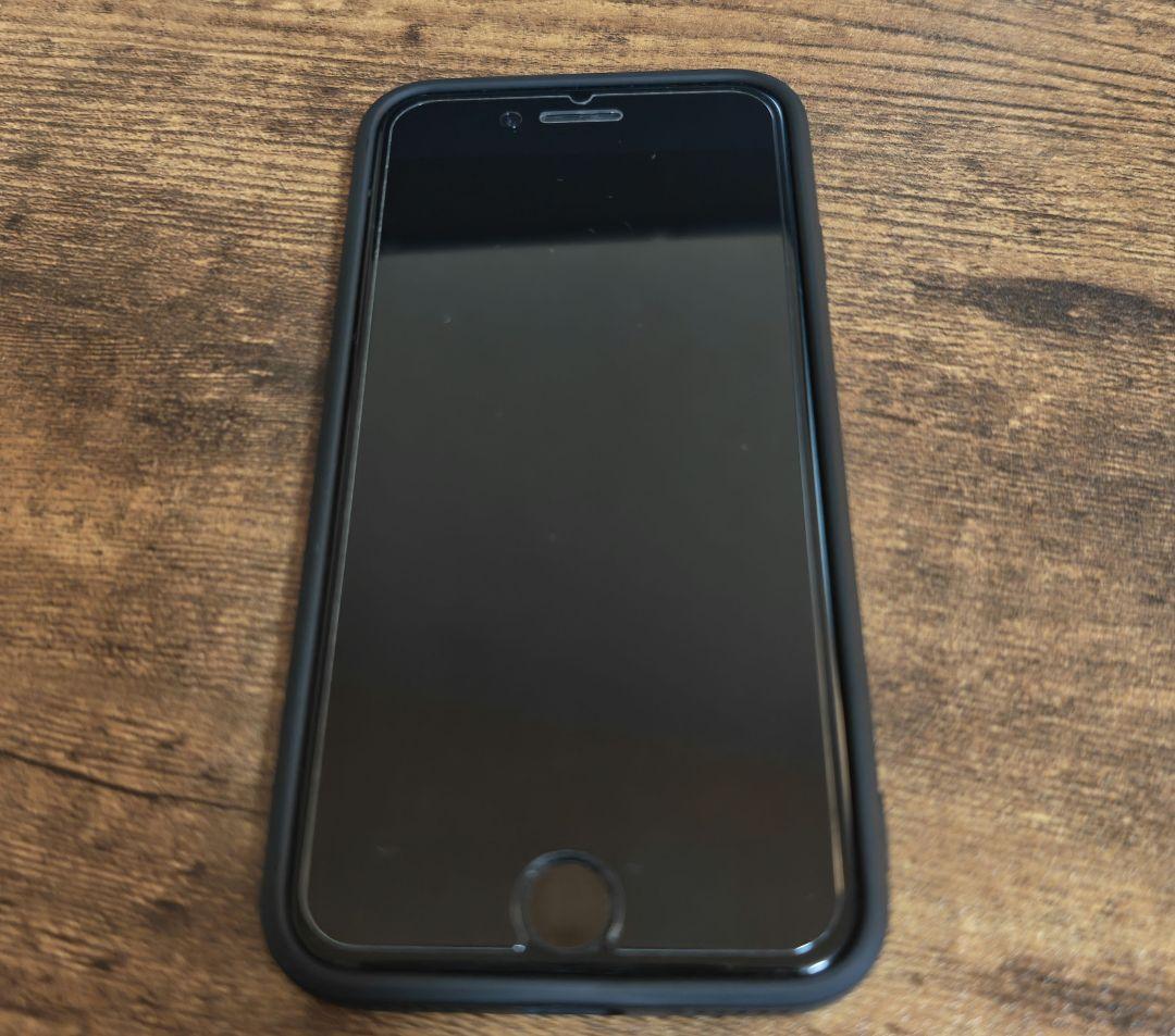 iPhone SE 第3世代 ミッドナイト