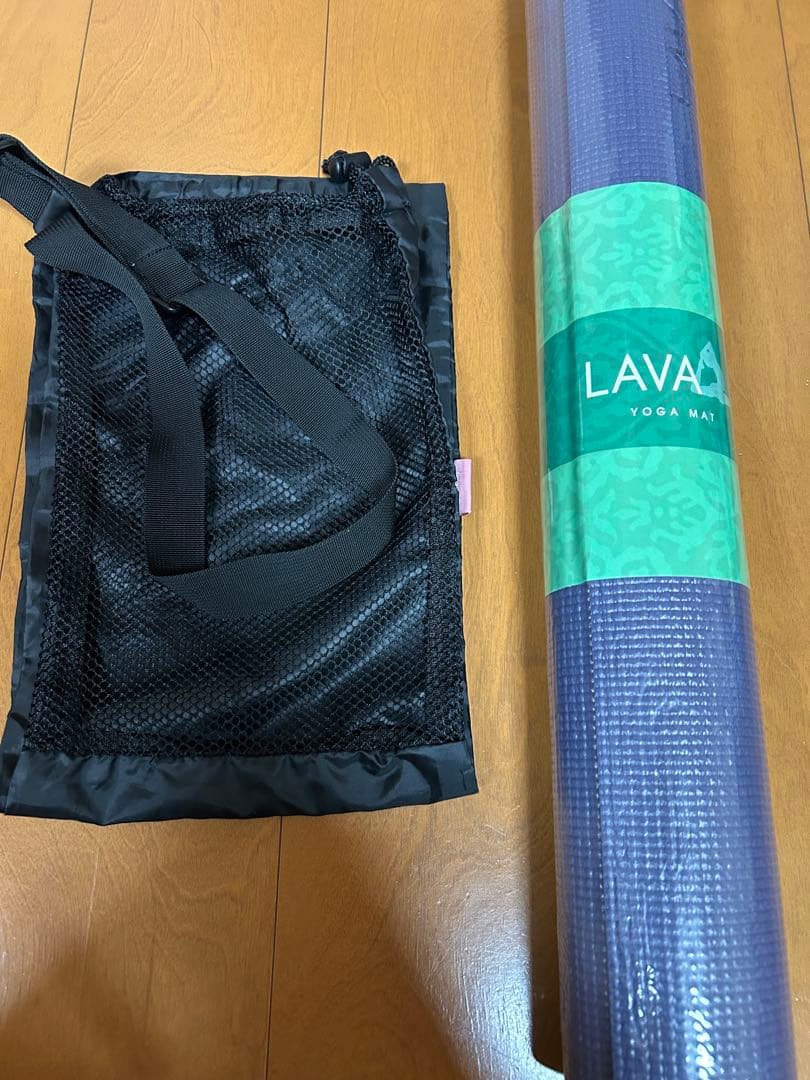 新品未使用　【ミッドナイトブルー】LAVA ヨガマット　➕マットケース（中古品）