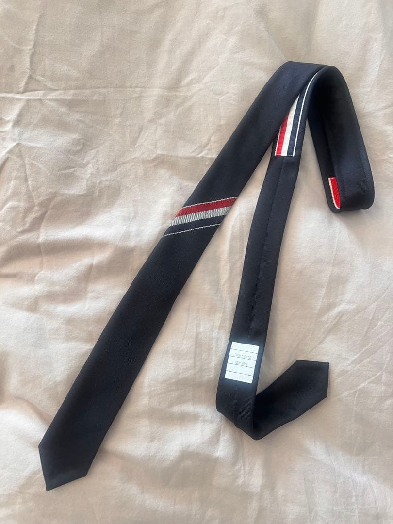 美品 THOM BROWNE トム・ブラウン 定番 ネクタイ　黒　ストライプ
