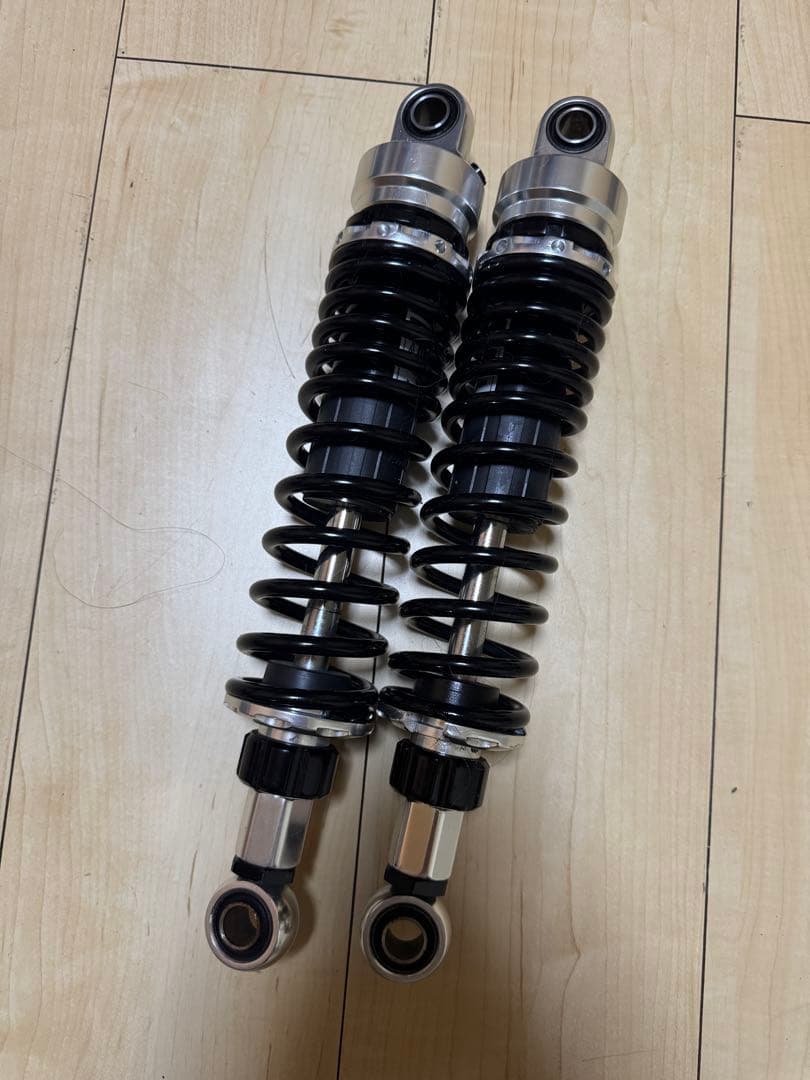 デイトナ　アジャスタブルローダウンリアショック　GB350S