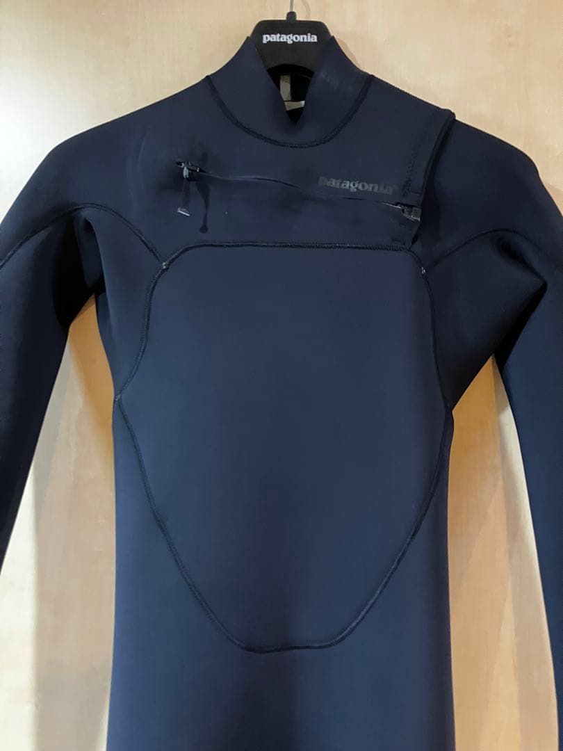 patagonia フルスーツ レギュレーターライト　メンズS