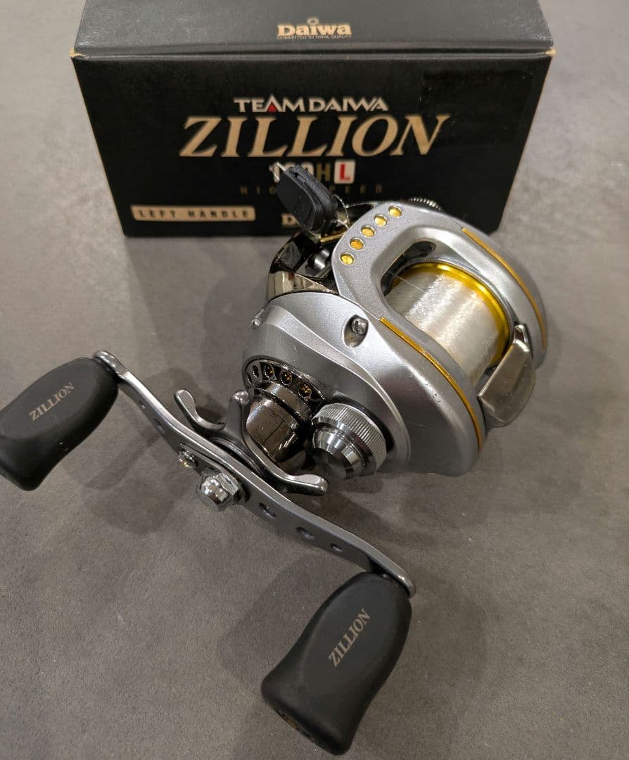 ダイワ TDジリオン 100HL ハイスピード 左巻き 付属品完備／傷あり中古