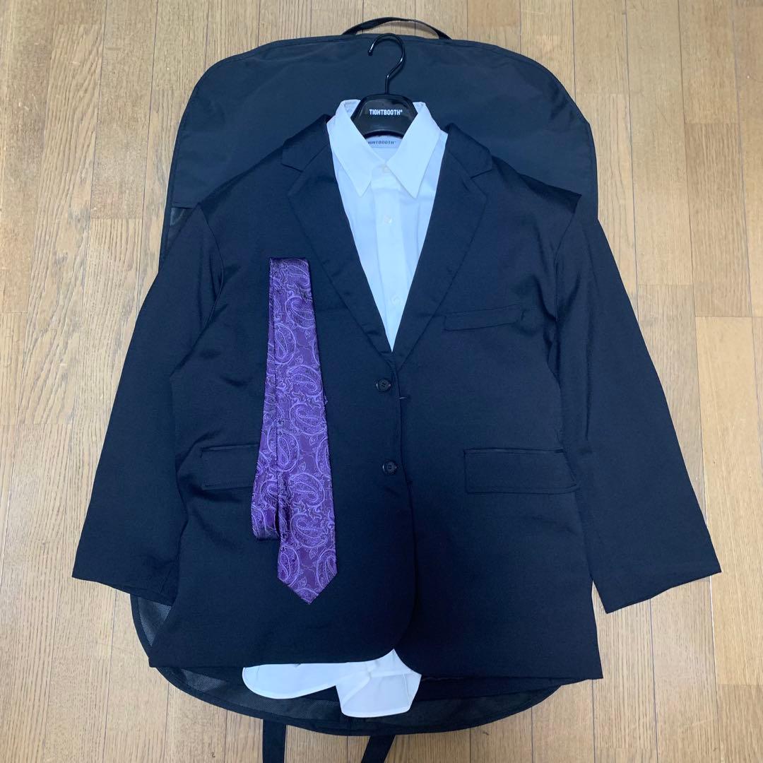 A　 ジャケット、ネクタイ、ハンガー、スーツカバーのみ