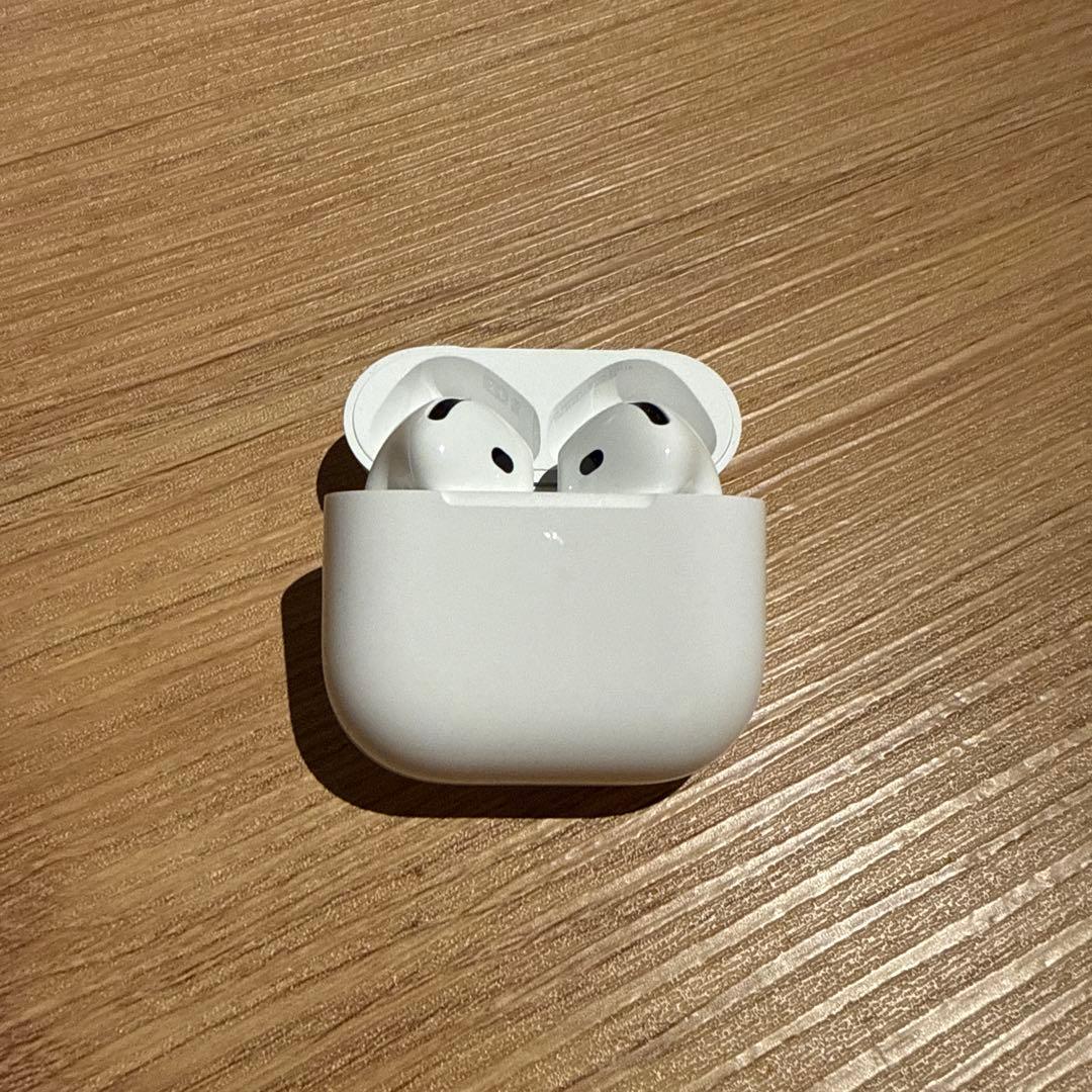 美品 Apple AirPods (第4世代) ANC非搭載