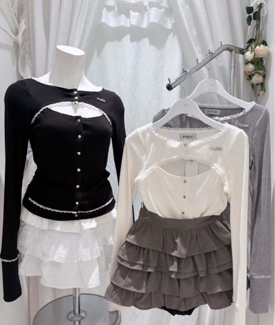 バブルス　bubbles Open neck rib tops Black