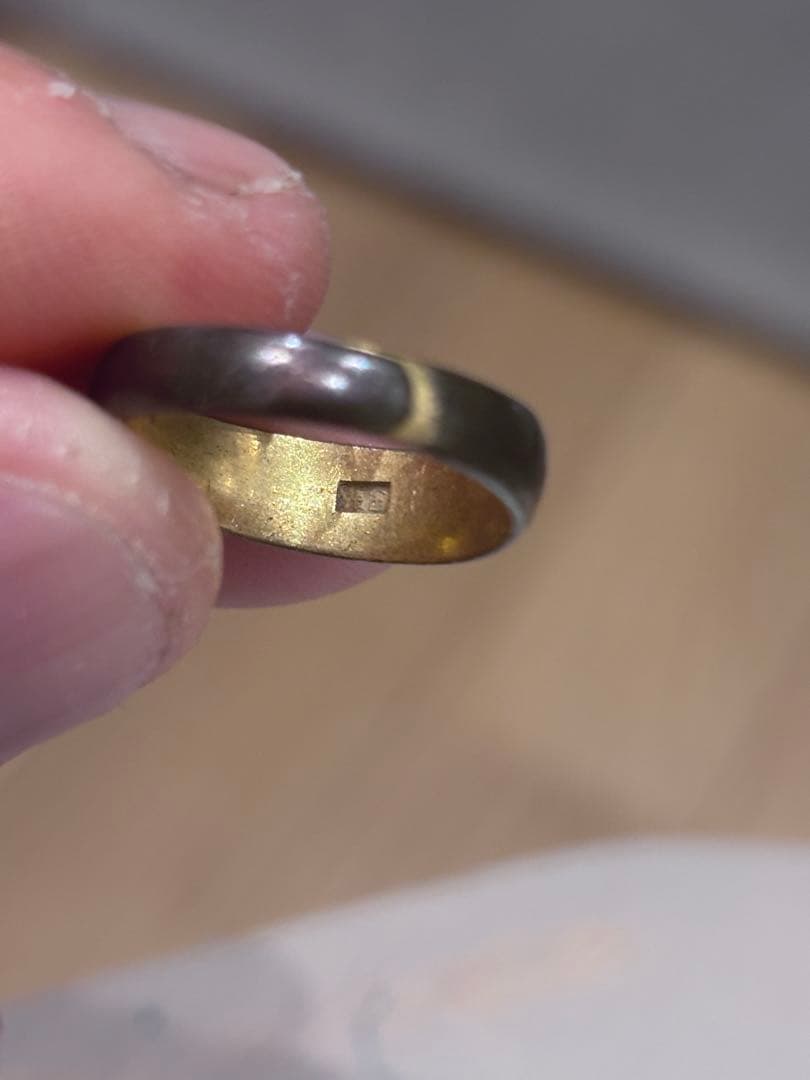 く*ー様 アンティーク 彫金 高彫 金張 シルバーゴールド 指輪。未鑑定