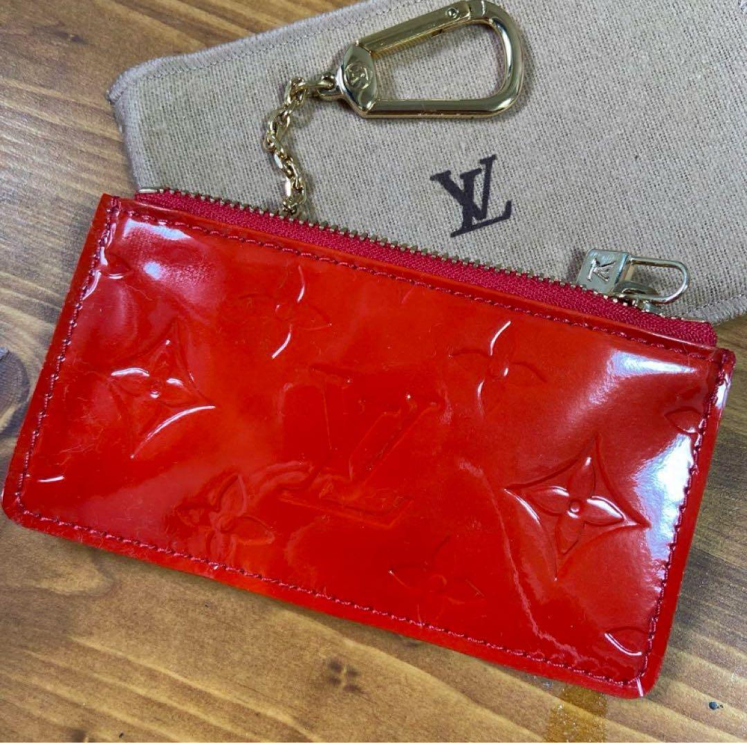 LOUIS VUITTON キーケース ヴェルニ 赤