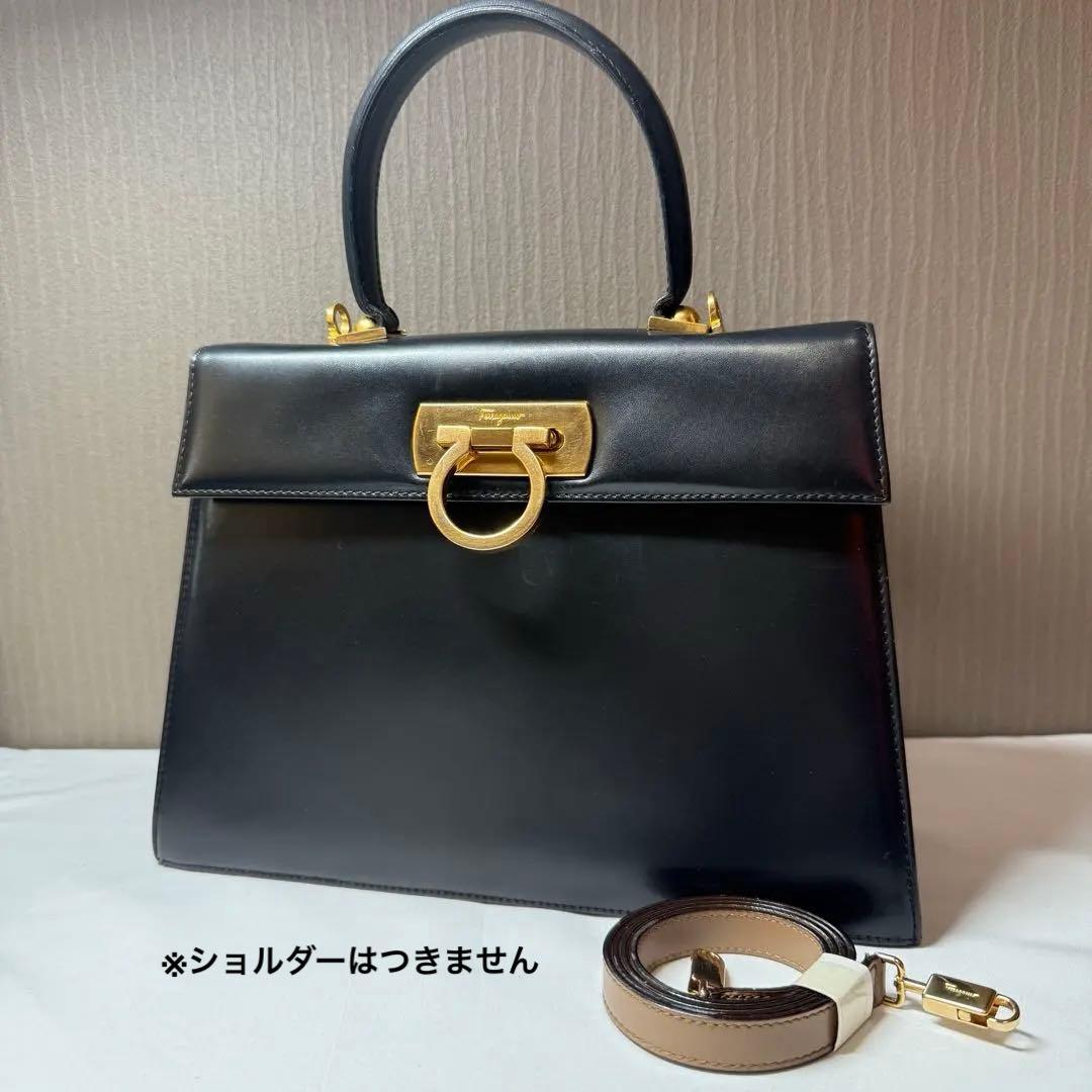 Ferragamo ガンチーニ ハンドバッグ 黒 ブラック【ショルダーなし】