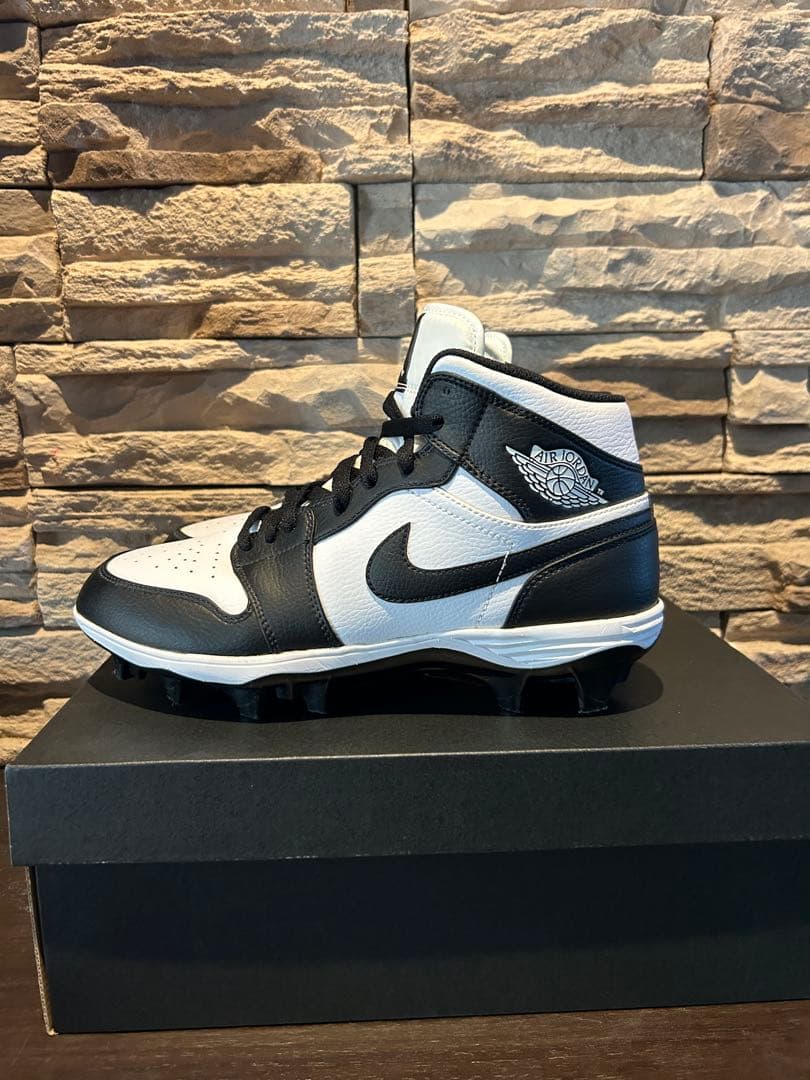 値下げ　Nike Jordan ミッドカット スパイクシューズ 白黒